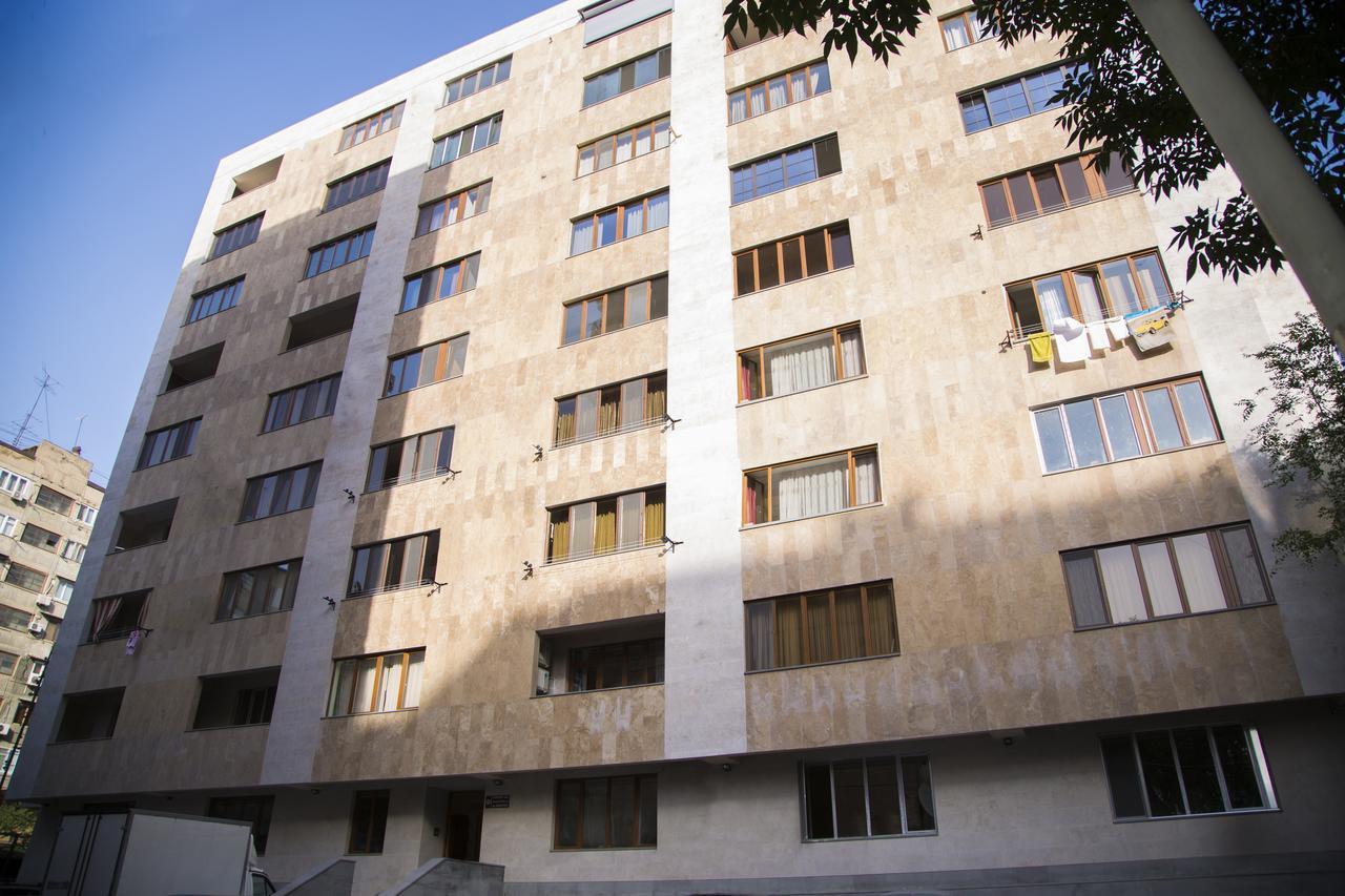 Apartments On Mashtots By Picnic Erivan Exterior foto